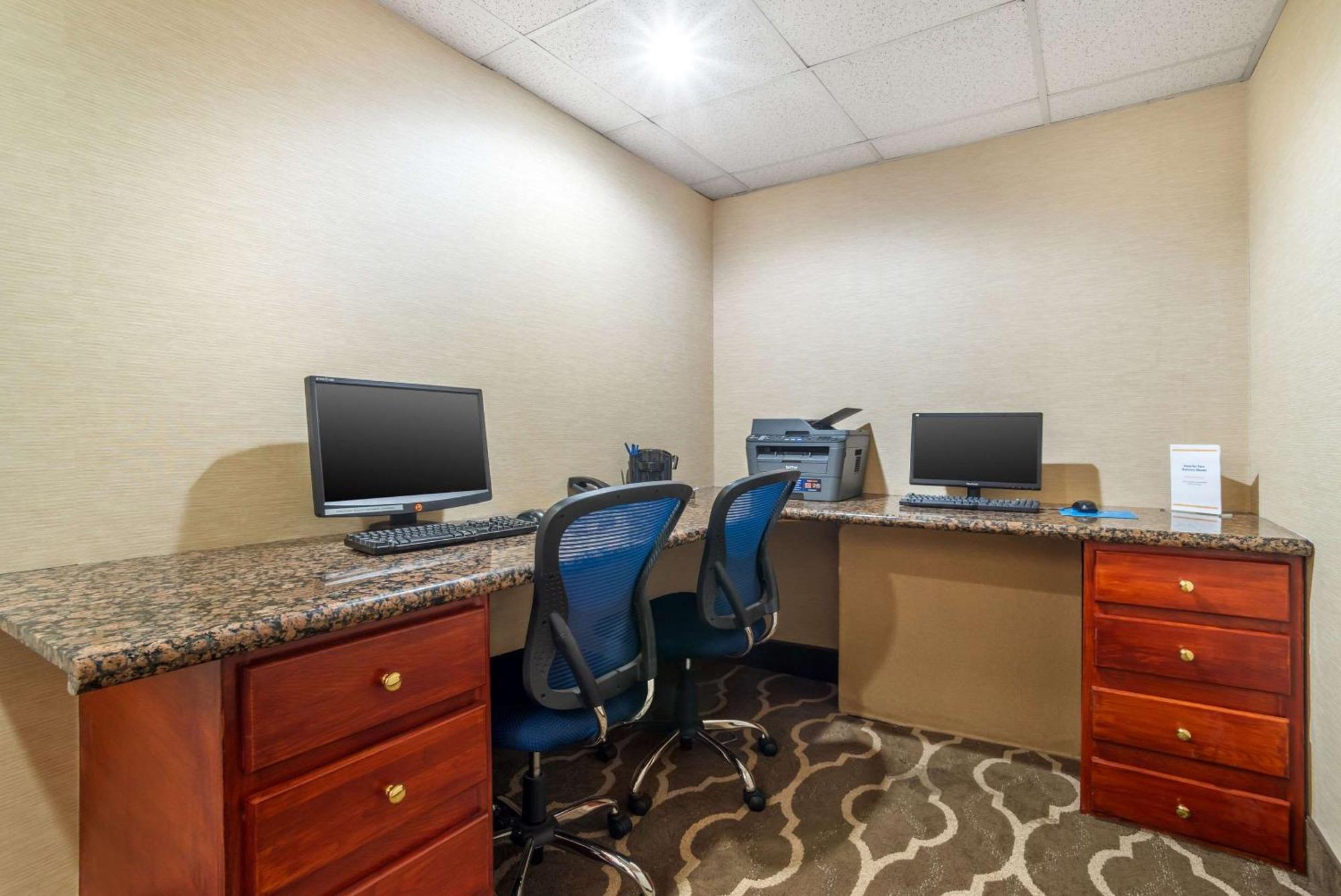 קורנליוס Comfort Inn & Suites Lake Norman מראה חיצוני תמונה