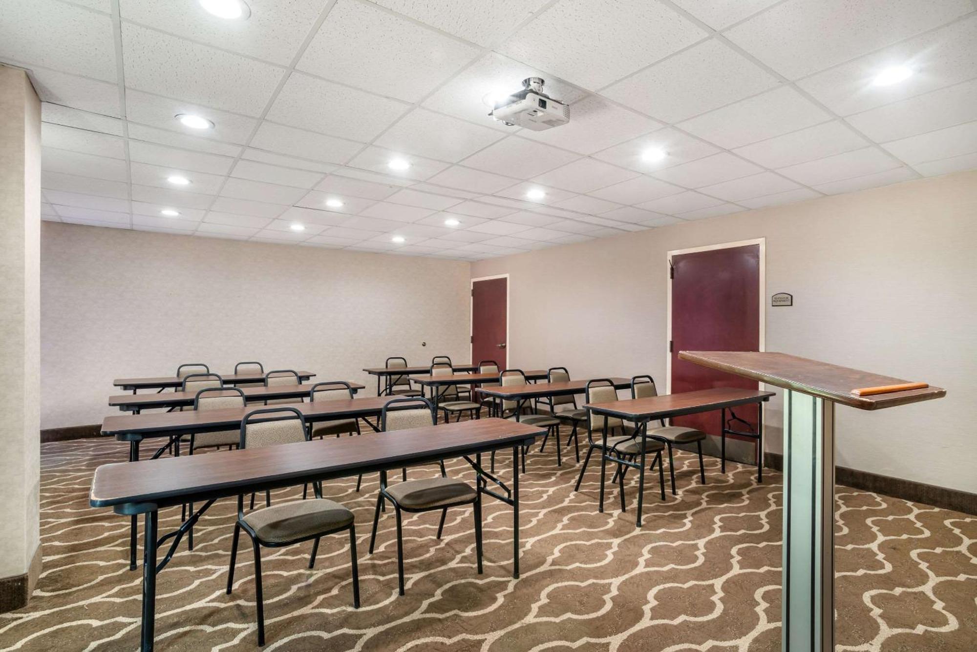קורנליוס Comfort Inn & Suites Lake Norman מראה חיצוני תמונה